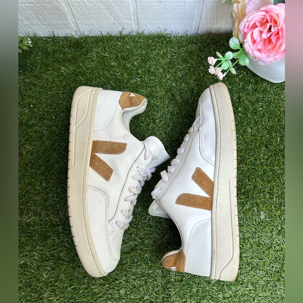 VEJA V 90 SNEAKERS IN WHITE AND CAMEL LEATHER women size 8 - Picture 12 of 16
